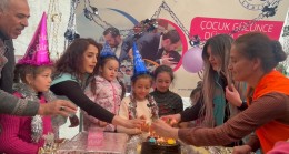 Elazığ Belediyesi Psikososyal Destek Ekibi, 9 Yaşındaki Depremzede Ceylin’in Doğum Gününü Kutladı.