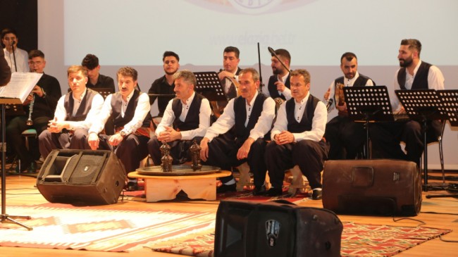 Elazığ Belediyesi “Musiki Toplulukları” Konserine İzleyenlerden Tam Not
