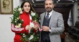 Elazığ Belediyespor Kulübü Milli Sporcusu Gizem Özer, Dünya Kadınlar Boks Şampiyonası’nda Mücadele Edecek