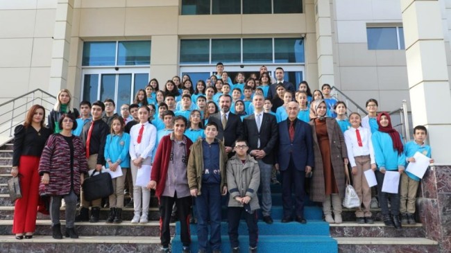 Şehit Hasan Halit Küçük Ortaokulu Öğrencilerinden Başkan Şerifoğulları’na Anlamlı Ziyaret