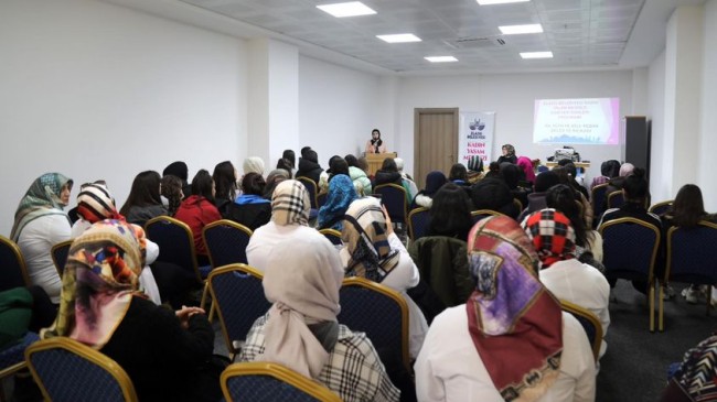 Elazığ Belediyesi’nin Gençlere Rehber Olduğu Kariyer Günleri Başladı