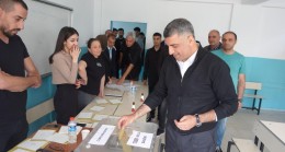 CHP Elazığ Milletvekili Gürsel Erol Oyunu Kullandı.