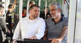 Milletvekili Elazığ’da Belediye Otobüsü ile seyahat ederek vatandaşlar ile sohbet etti