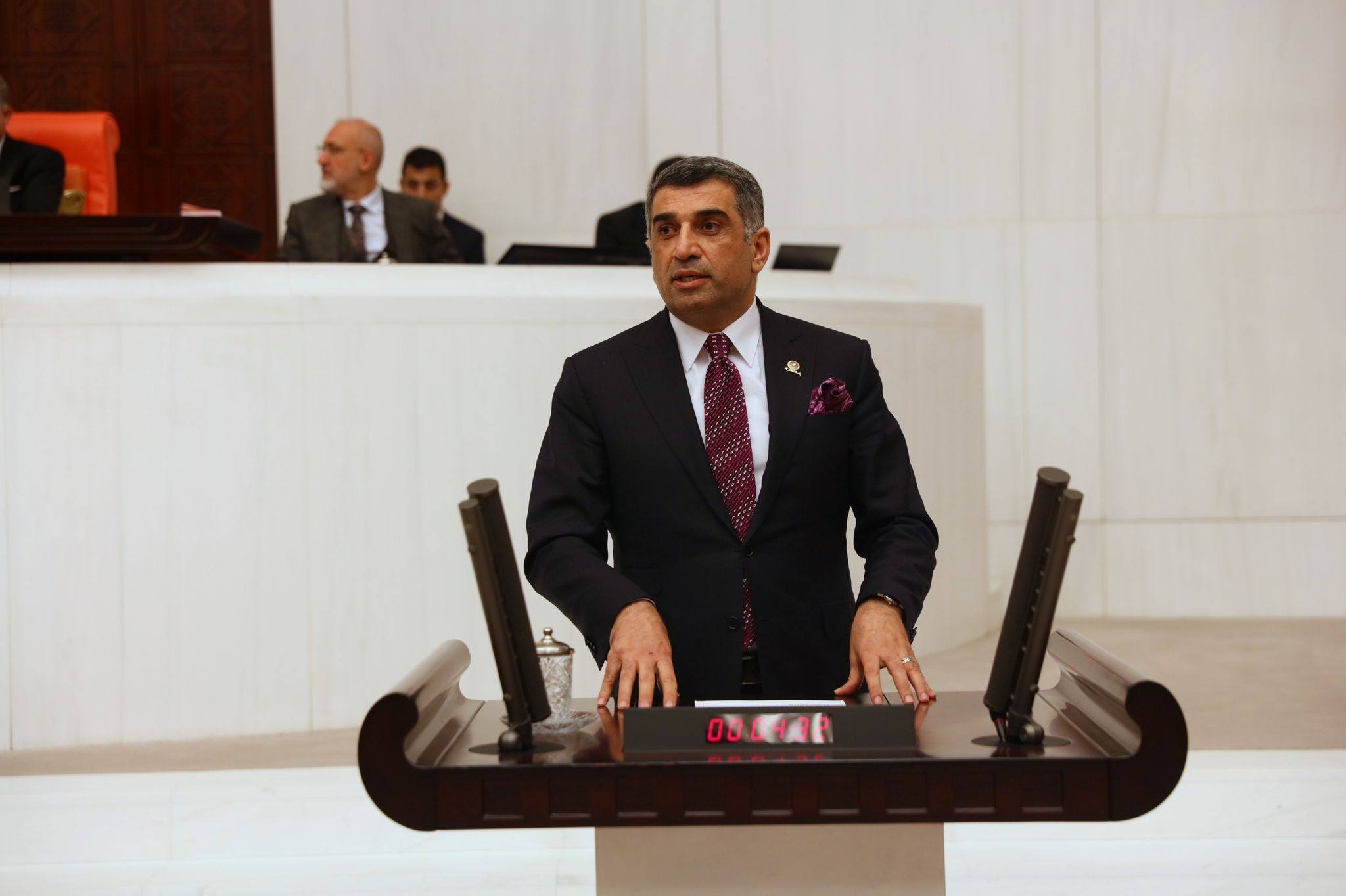 CHP’Lİ EROL: “İHALENİN ŞEFFAF YAPILIP YAPILMAYACAĞI KONUSUNDA TEREDDÜTLERİM VAR”