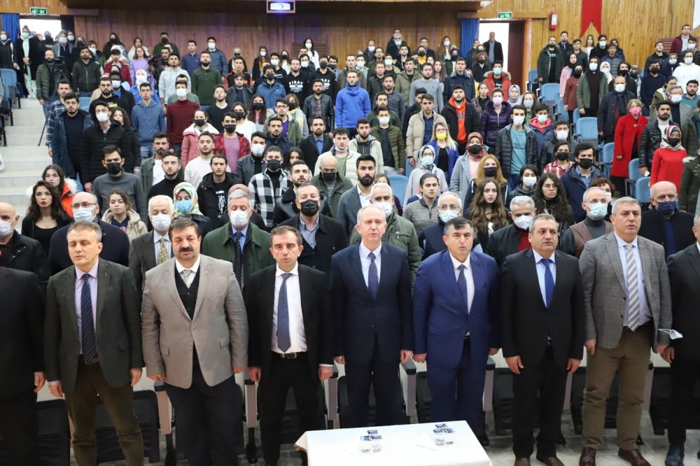 FIRAT ÜNİVERSİTESİNDE “TURKOVAC AŞI ÇALIŞMALARI” KONULU KONFERANSI
