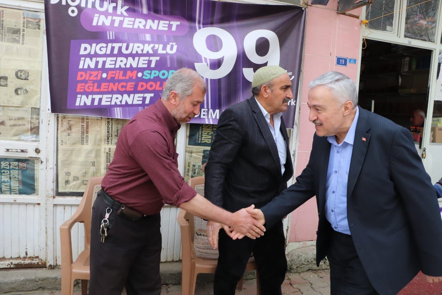 DEMİRBAĞ PALU’DA VATANDAŞ VE ESNAFLA BİRARAYA GELDİ
