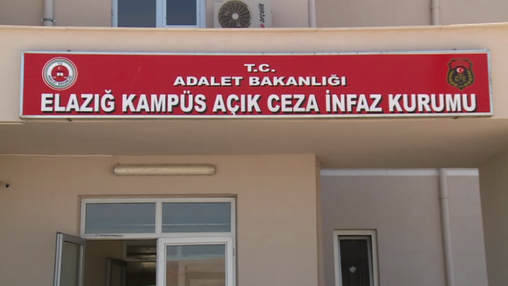 SON DAKİKA: AÇIK CEZAEVİ MAHKUMLARININ İZİN SÜRELERİ UZATILDI