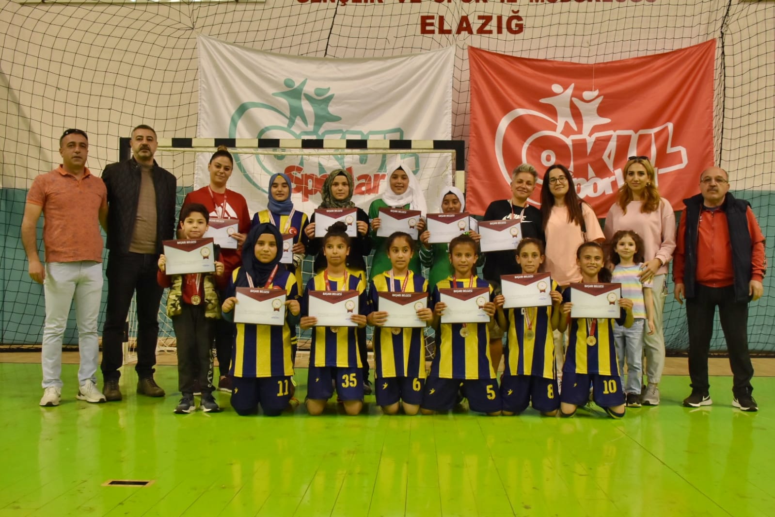 OKUL SPORLARI YILDIZLAR FUTSAL YARI FİNAL MÜSABAKALARI SONA ERDİ