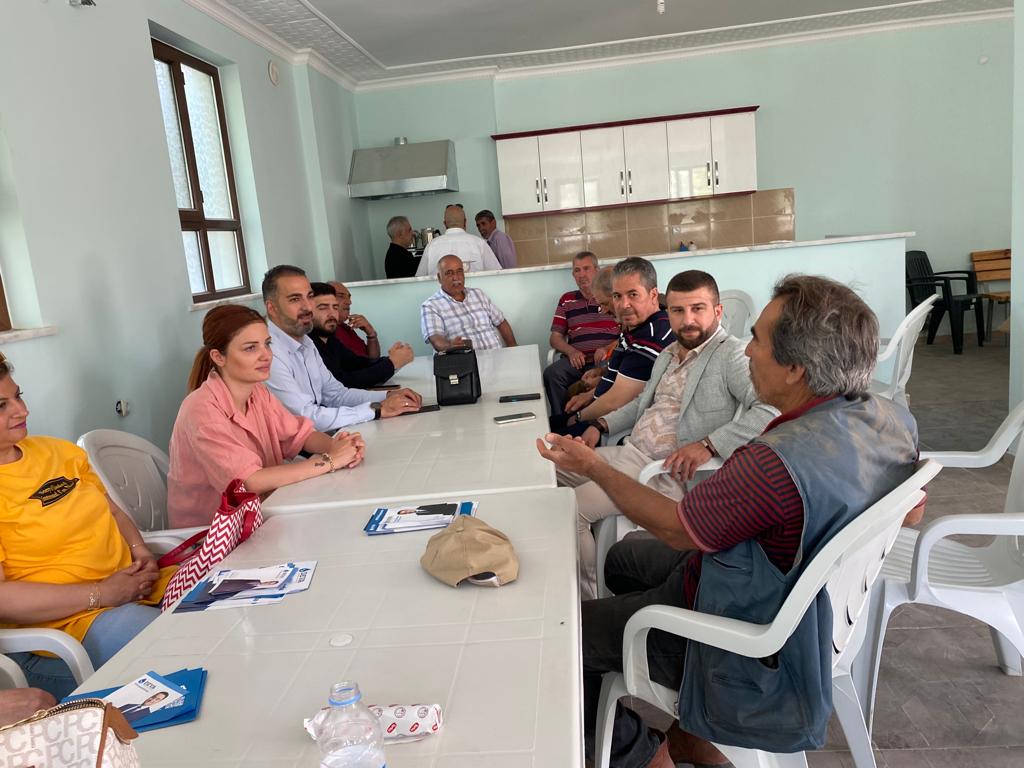 DEVA PARTİSİ KADIN KOLLARI BEŞİK KÖYÜNÜ ZİYARET ETTİ