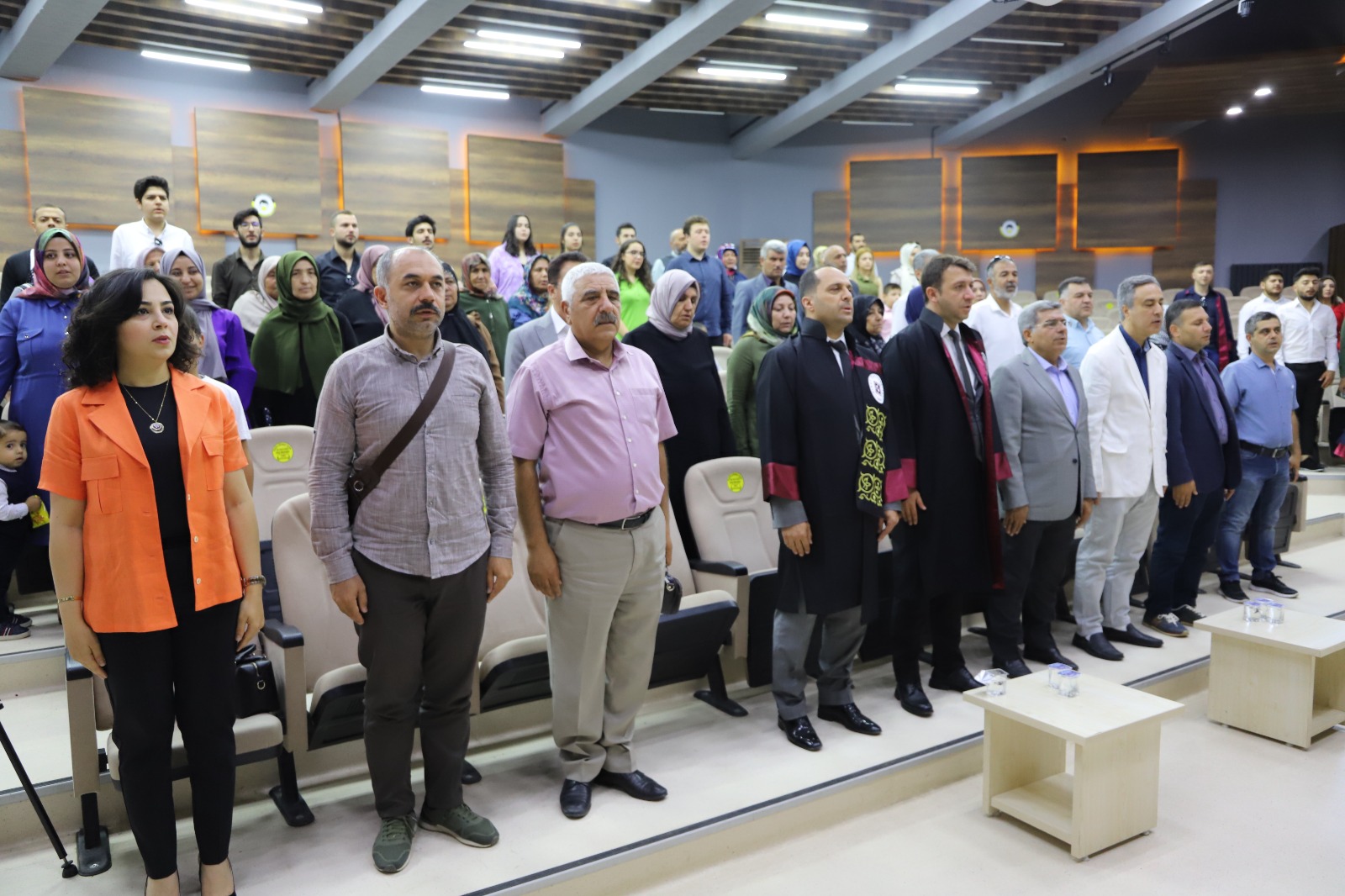 FIRAT ÜNİVERSİTESİ SİVİL HAVACILIK YÜKSEKOKULU 2021-2022 EĞİTİM-ÖĞRETİM YILI MEZUNİYET TÖRENİ YAPILDI