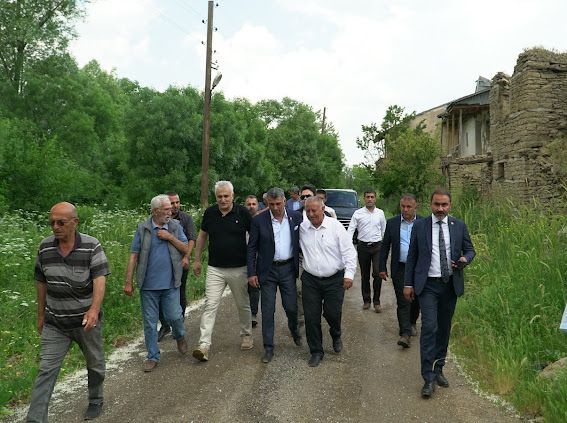 GÜRSEL EROL’DAN KARAKOÇAN’A ÇIKARMA
