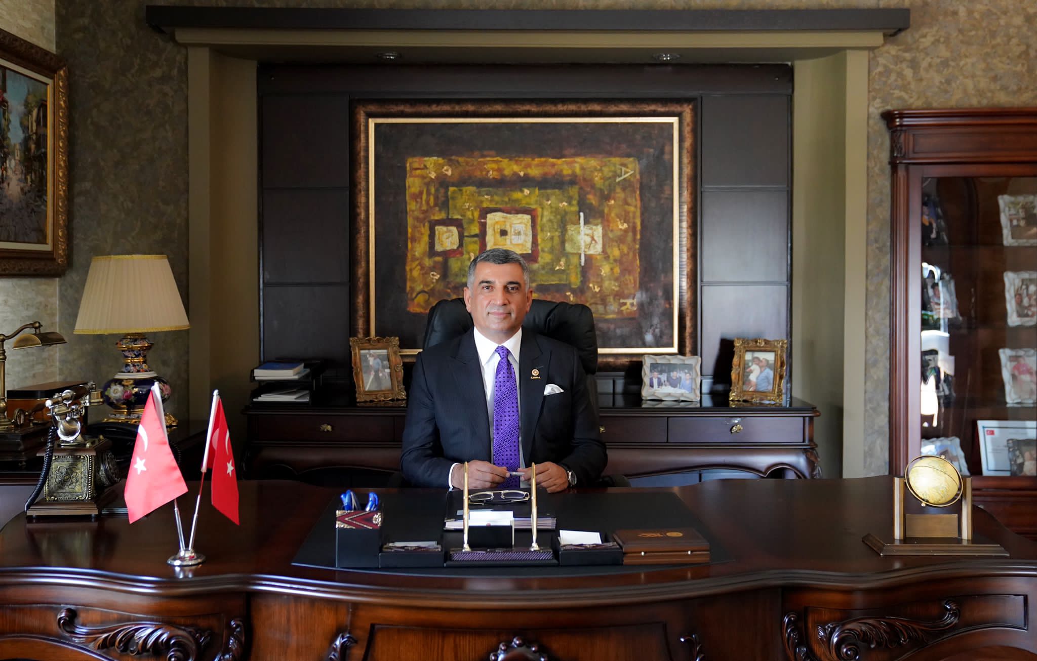GÜRSEL EROL ÜNİVERSİTE ÖĞRENCİLERİNE BAŞARILAR DİLEDI