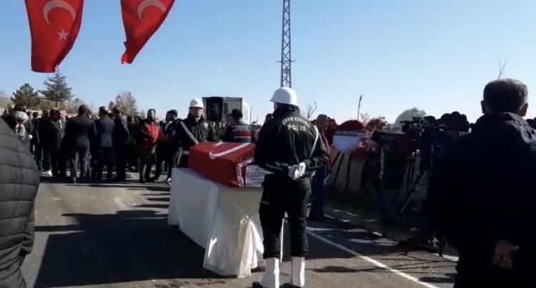 ELAZIĞLI ŞEHİT FETHİ SEKİN’NİN BABASI MEHMET ZEKİ SEKİN DUALARLA SON YOLCULUĞUNA UĞURLANDI