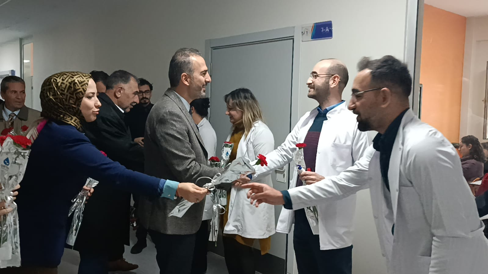DEVA Partisi Elazığ’da Öğretmenler Gününü  Kutladı