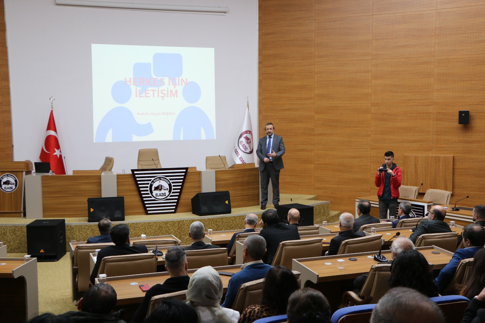 ELAZIĞ İL ÖZEL İDARESİ’NDEN PERSONELLERE EĞİTİM SEMİNERİ