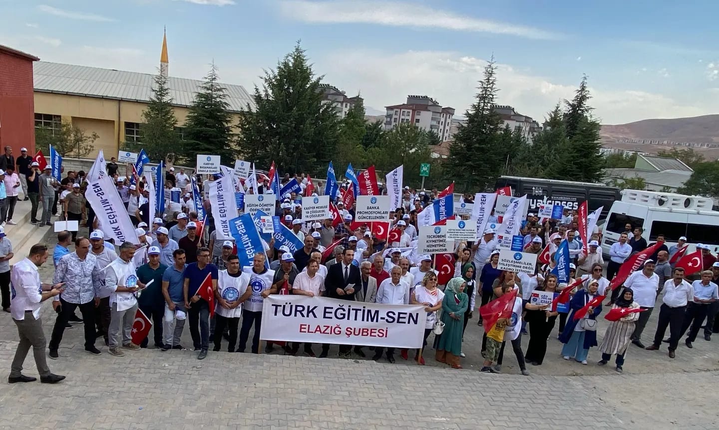TÜRK EĞİTİM SEN 20-23 OCAK TARİHLERİ ARASINDA ÖĞRETMENLİK MESLEK KANUNU ÇALIŞTAYI DÜZENLEYECEK