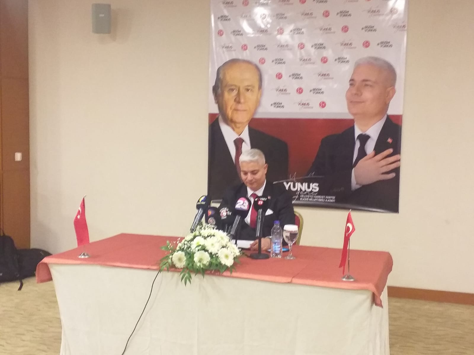 İŞ İNSANI YUNUS GENÇ MHP’DEN ADAY ADAYLIĞINI AÇIKLADI