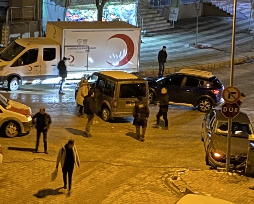 HAVA ŞARTLARI TRAFİĞİ OLUMSUZ ETKİLEDİ “BİRÇOK TRAFİK KAZASI MEYDANA GELDİ”