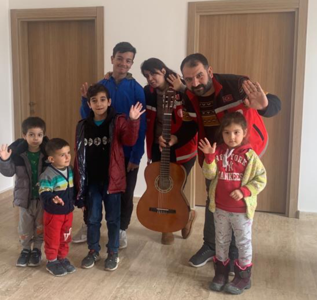 AİLE VE SOSYAL HİZMETLER İL MÜDÜRLÜĞÜ TARAFINDAN, PSİKOSOSYAL DESTEK ÇALIŞMALARI DEVAM EDİLİYOR.