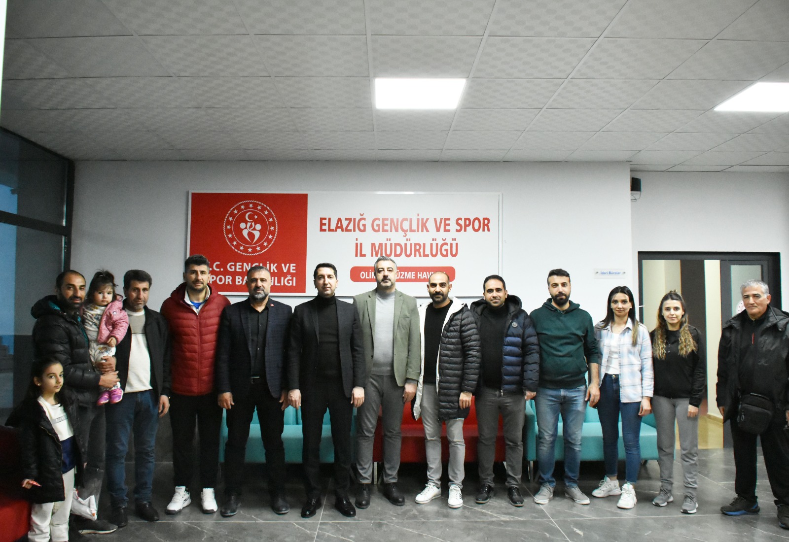 YETENEKLI SPORCULARA BAKANLIKTAN JEST