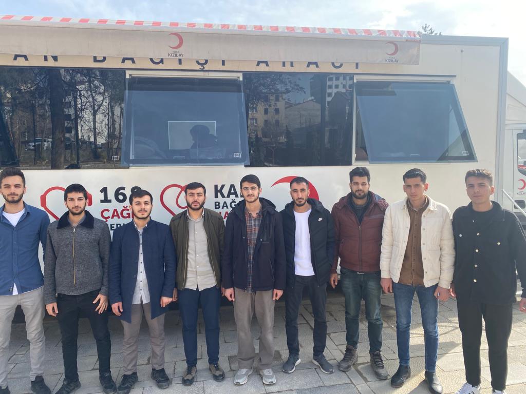 HÜDA PAR Elazığ İl Gençlik Kolları Kızılay’a Kan Bağışında Bulundu.