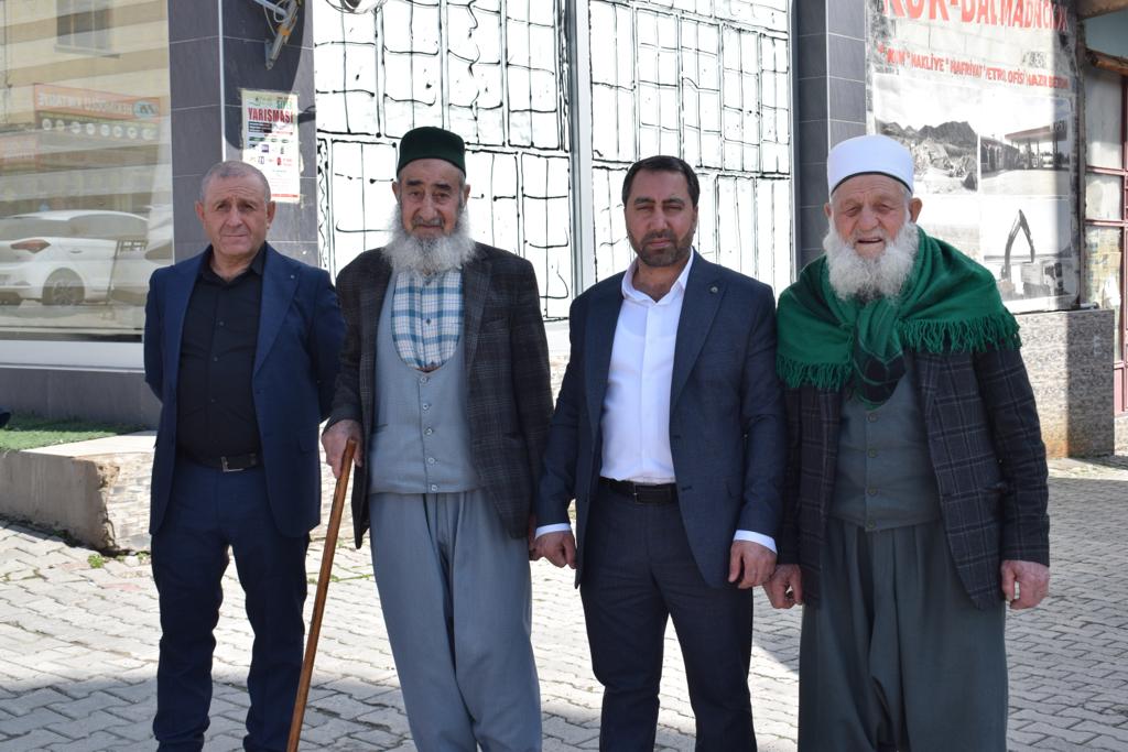 ADAY ADAYI RAMAZAN ERGİNÖZ HEM TEŞKİLATLARLA, HEM VATANDAŞLARLA BİR ARAYA GELDİ