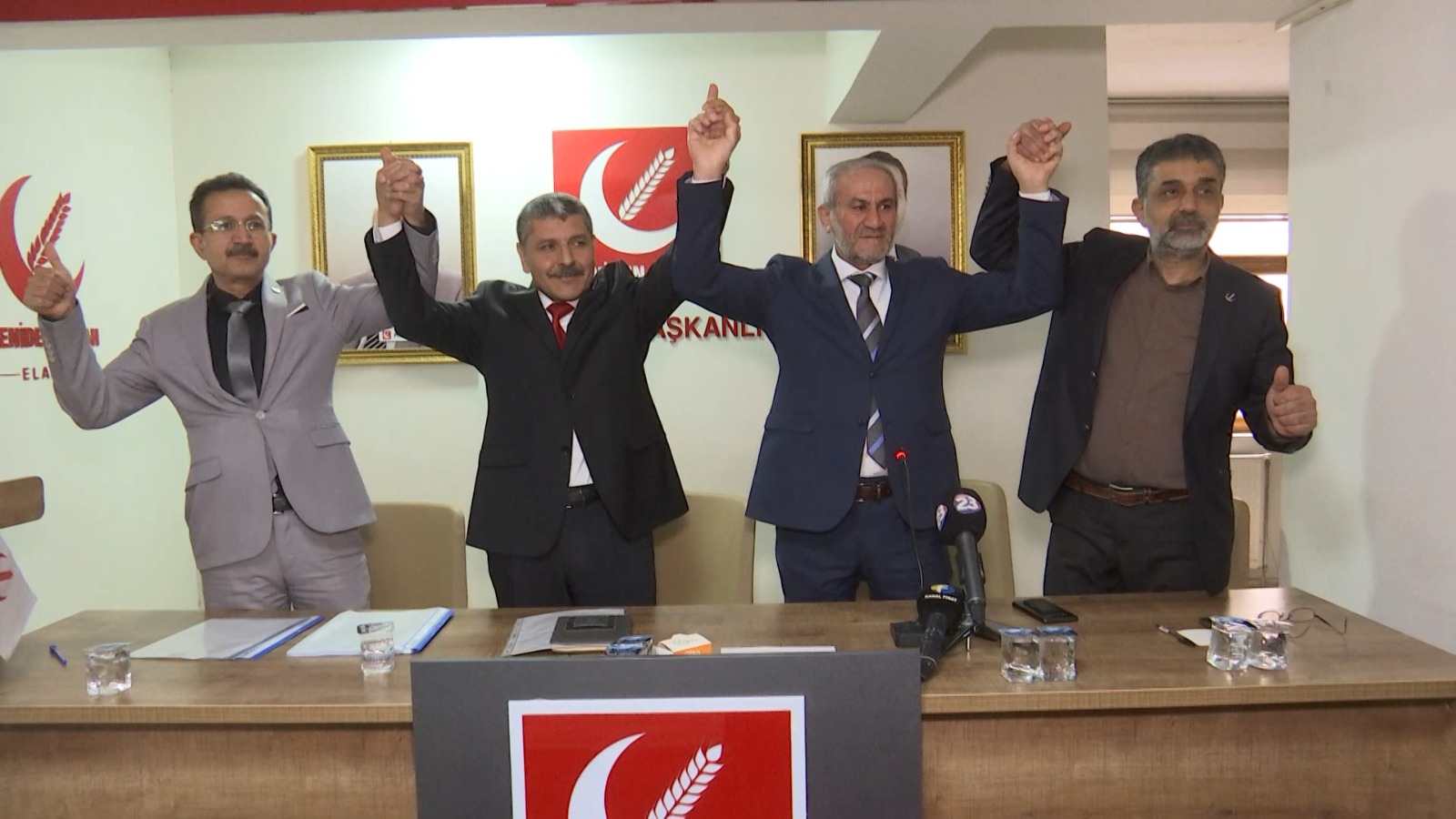 PROF. DR. MEHMET ÇAVAŞ,YENİDEN REFAH PARTİSİ’NE ADAY ADAYLIĞI  MÜRACAATINI YAPTI