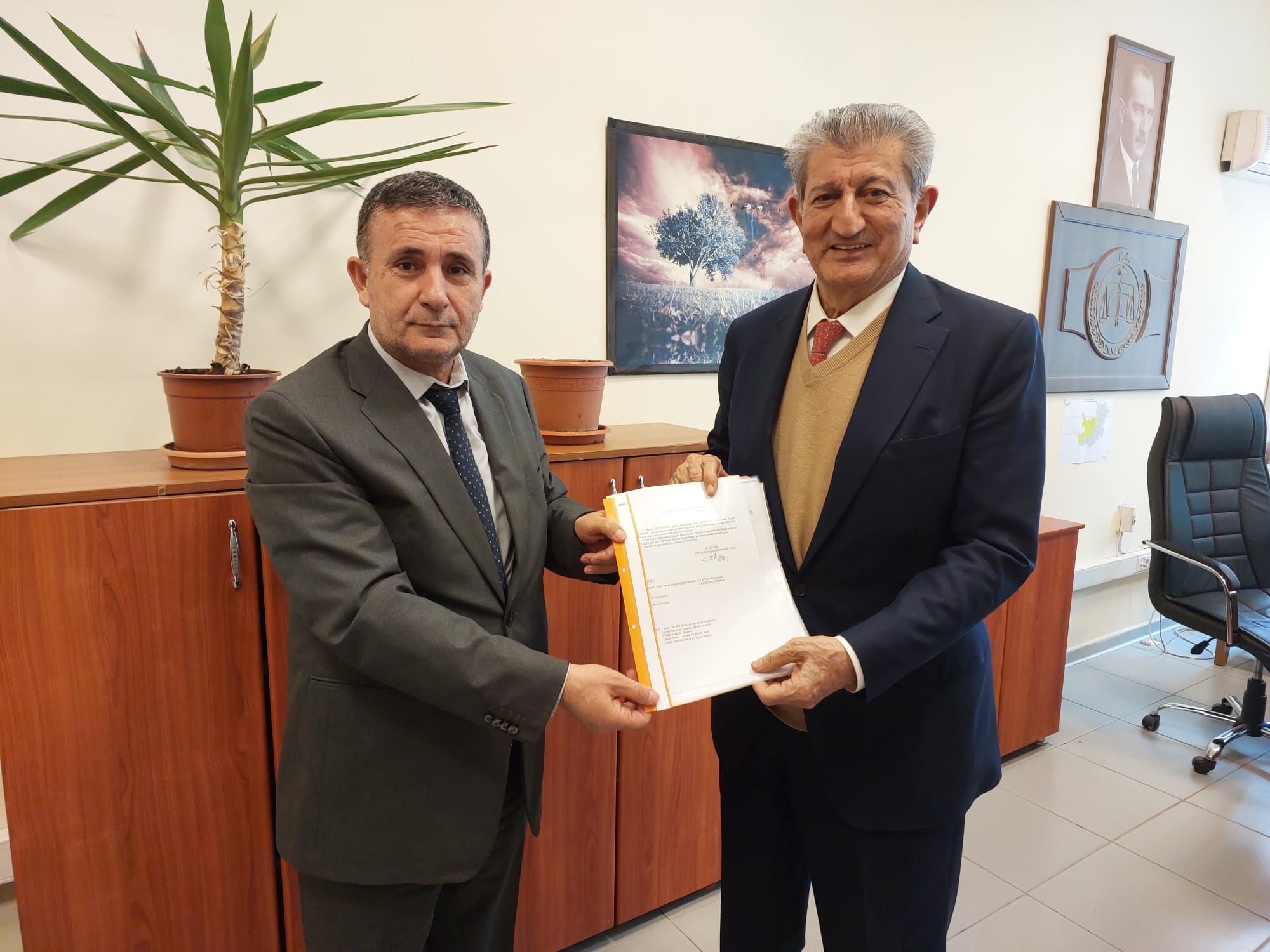 ALİ ÖZCAN BAĞIMSIZ MİLLETVEKİLLİĞİ ADAYLIĞI RESMİ MÜRACAATINI YAPTI