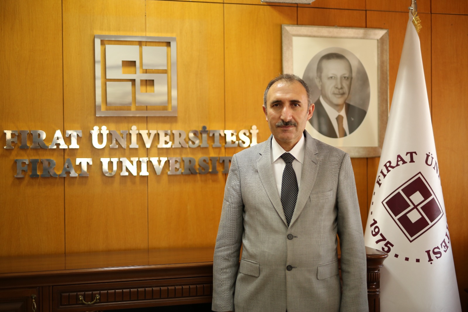 FIRAT ÜNİVERSİTESİ REKTÖRÜ PROF. DR. FAHRETTİN GÖKTAŞ’IN 23 NİSAN ULUSAL EGEMENLİK VE ÇOCUK BAYRAMI MESAJI