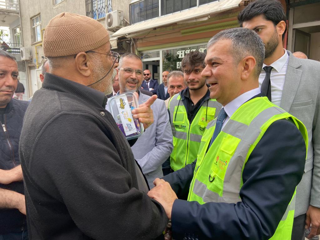 PROF. DR. KELEŞ: “HİZMETLERİMLE ŞEHRİME BAKANLIĞI GETİRECEĞİM”.