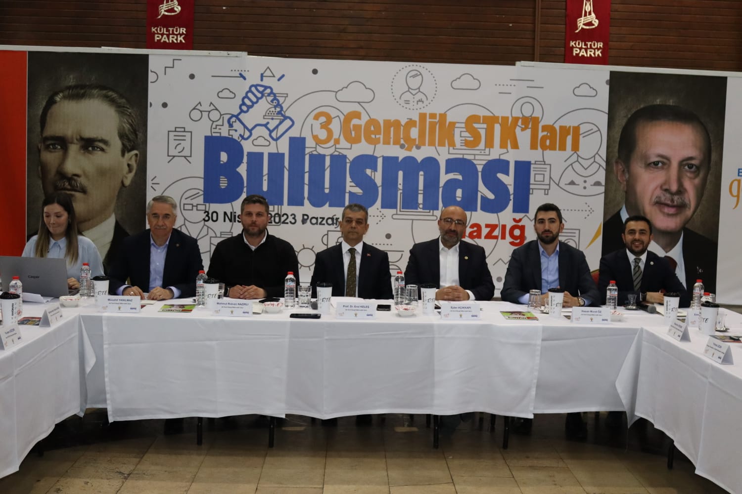 PROF. DR. EROL KELEŞ: “EMEK DİYORSANIZ, HİZMET DİYORSANIZ KARŞINIZDA DURUYORUM”