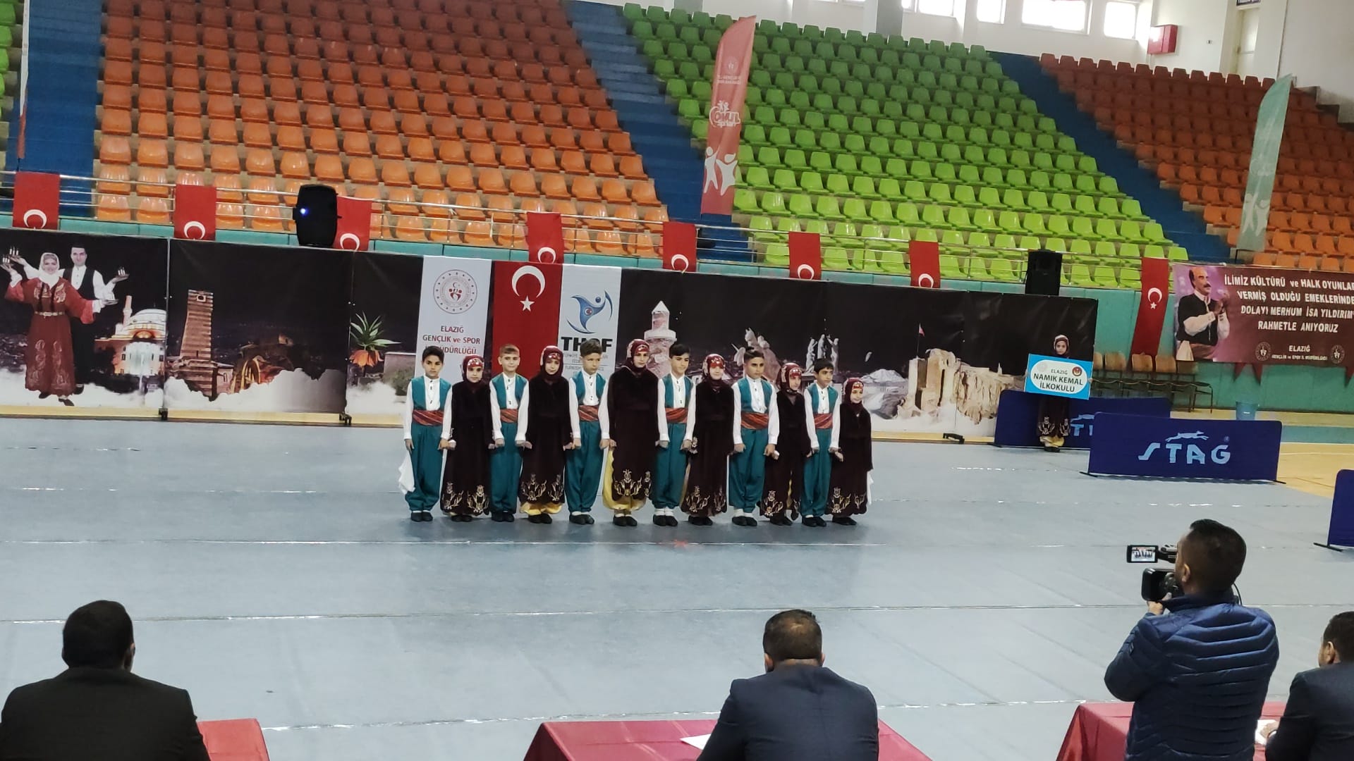 “OKUL SPORLARI İL İÇİ HALKOYUNLARI YARIŞMASI” DÜZENLENDİ