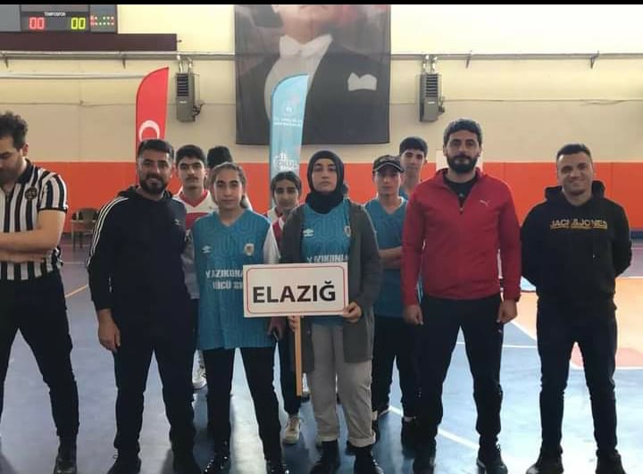 YAZIKONAKGÜCÜ SPOR KULÜBÜ BİLEK GÜREŞİ TURNUVASINDAN BAŞARIYLA DÖNDÜ