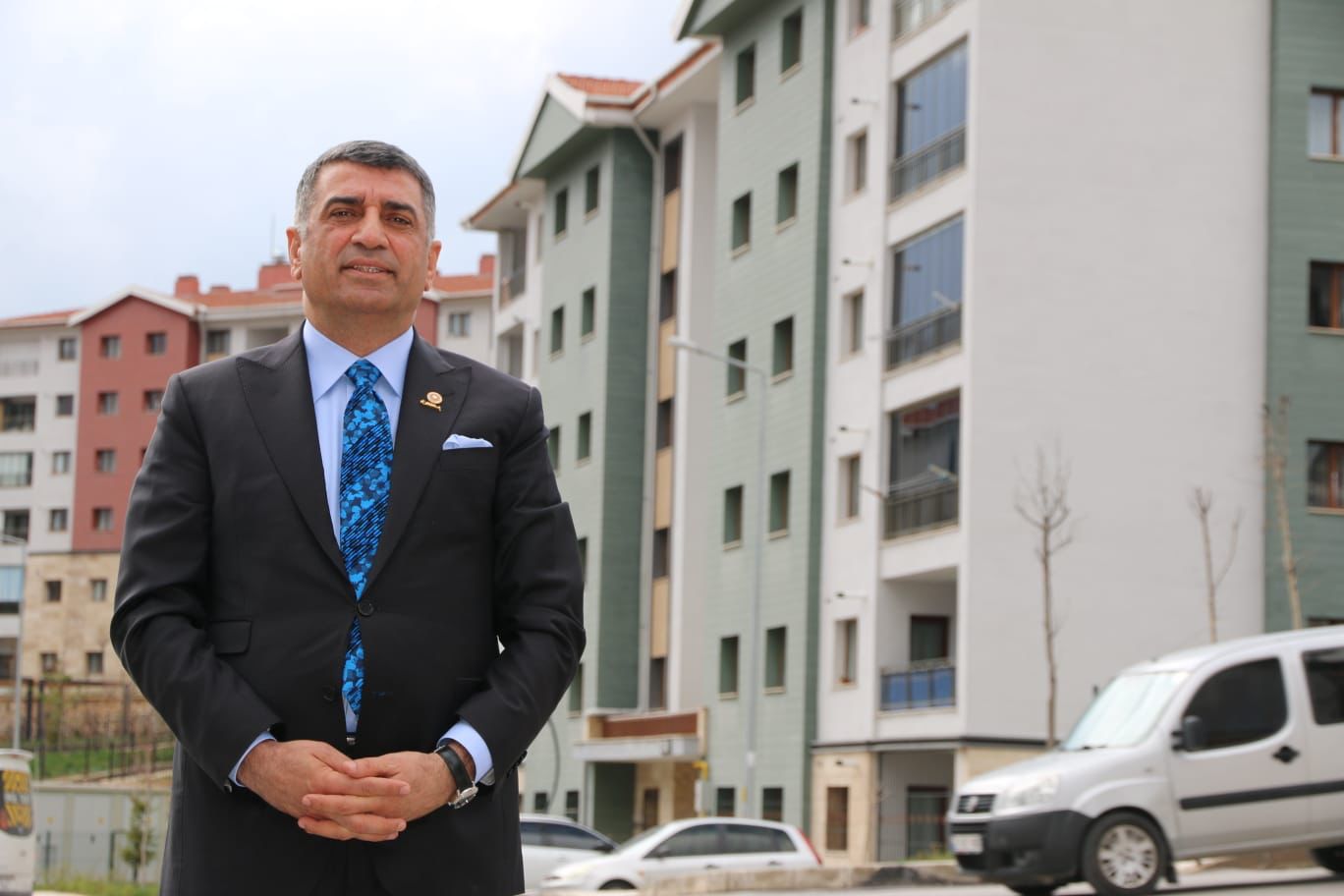 MİLLETVEKİLİ EROL, “ DEPREMDE EVİ YIKILAN HAK SAHİPLERİNDEN 5 KURUŞ PARA ALINMAYACAK, TÜM BORÇLARI SİLİNECEK”