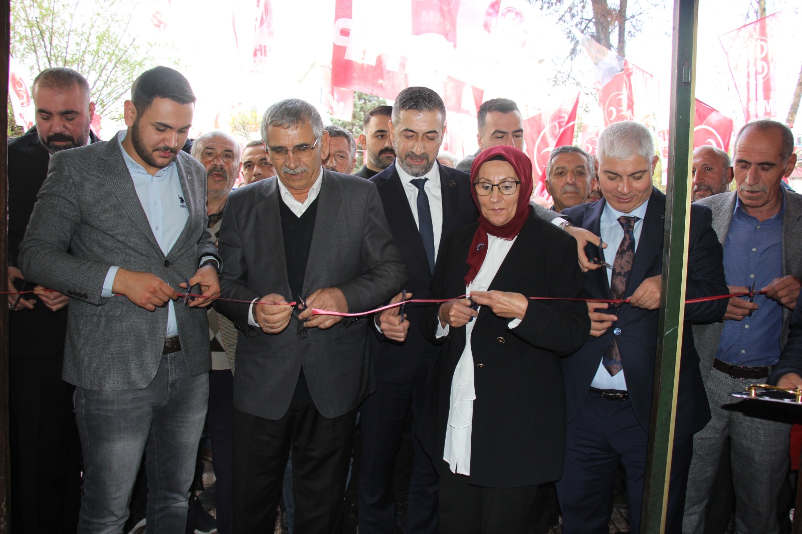MHP ELAZIĞ MİLLETVEKİLİ ADAYLARI KOVANCILAR SEÇİM İLETİŞİM MERKEZİ AÇILIŞINA KATILDILAR