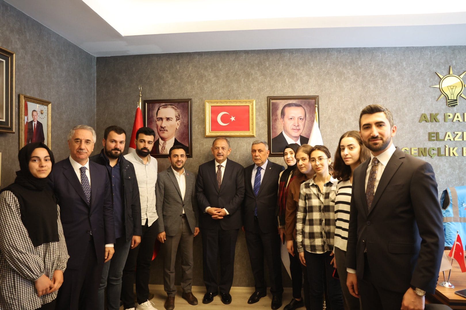 ÖZHASEKİ: “3 TANE OY İÇİN TERÖR ÖRGÜTLERİNE DİZ ÇÖKMÜŞ BİR İTTİFAKLA KARŞI KARŞIYAYIZ.”