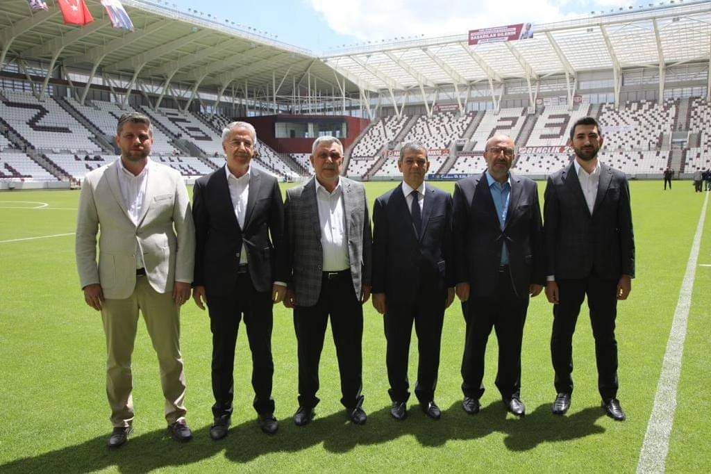 AK Parti İl Başkanı Yıldırım ve Milletvekili Adaylarından Stadyum Açıklaması