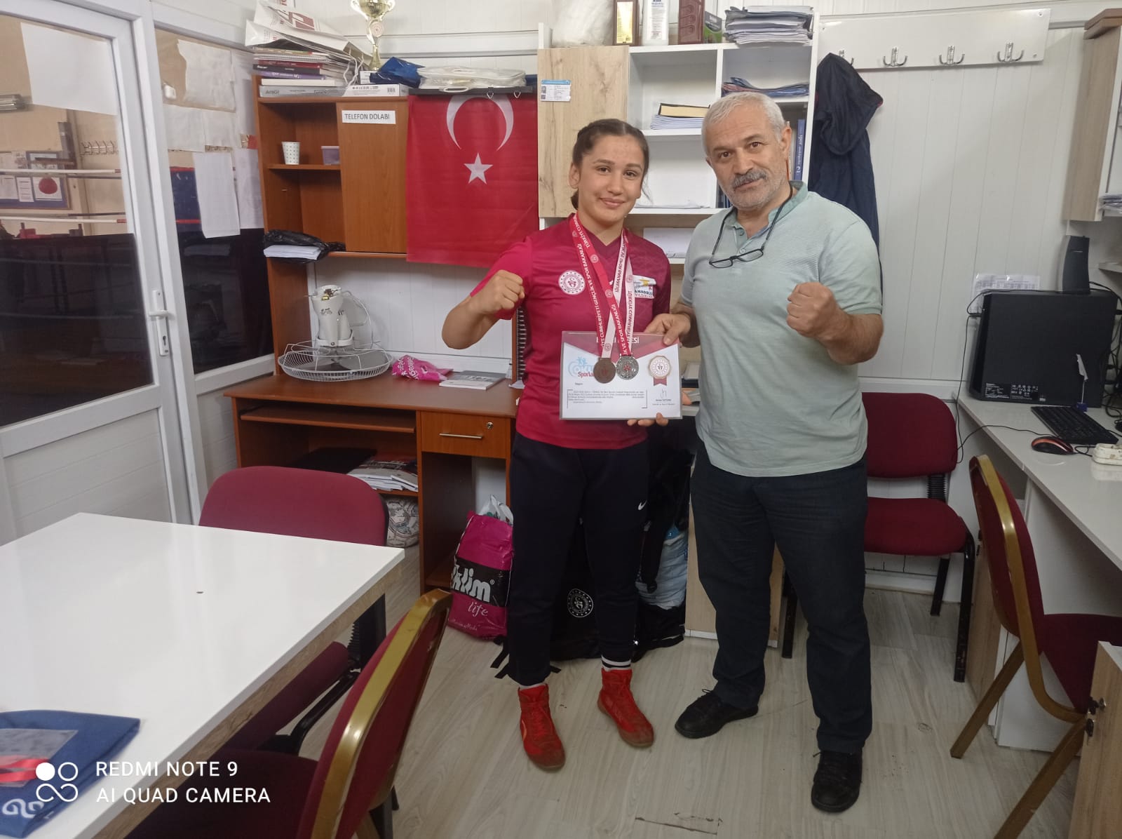 EVİNDAR DEMİRBAĞ’DAN ÇİFTE BAŞARI