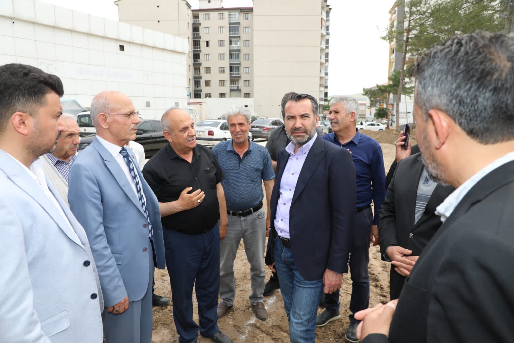 Başkan Şerifoğulları Akpınar Mahallesi Yeni Yaşam Alanı’nda İncelemelerde Bulundu