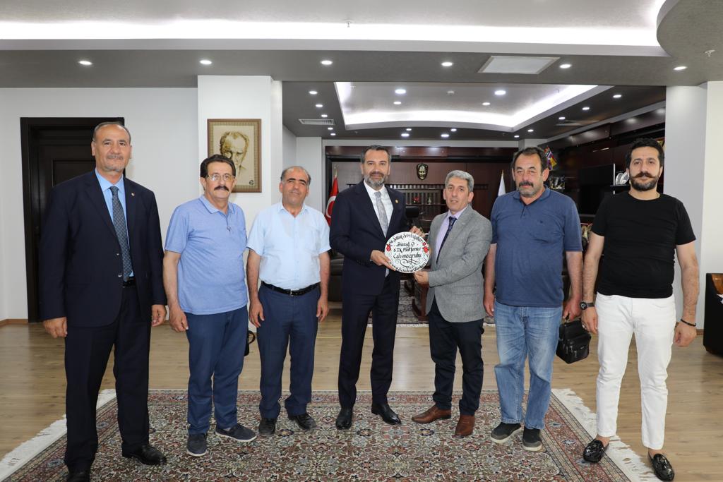 STK PLATFORMU BAŞKAN ŞERFİOĞULLARI İLE PROJELER ÜZERİNDE KONUŞTU