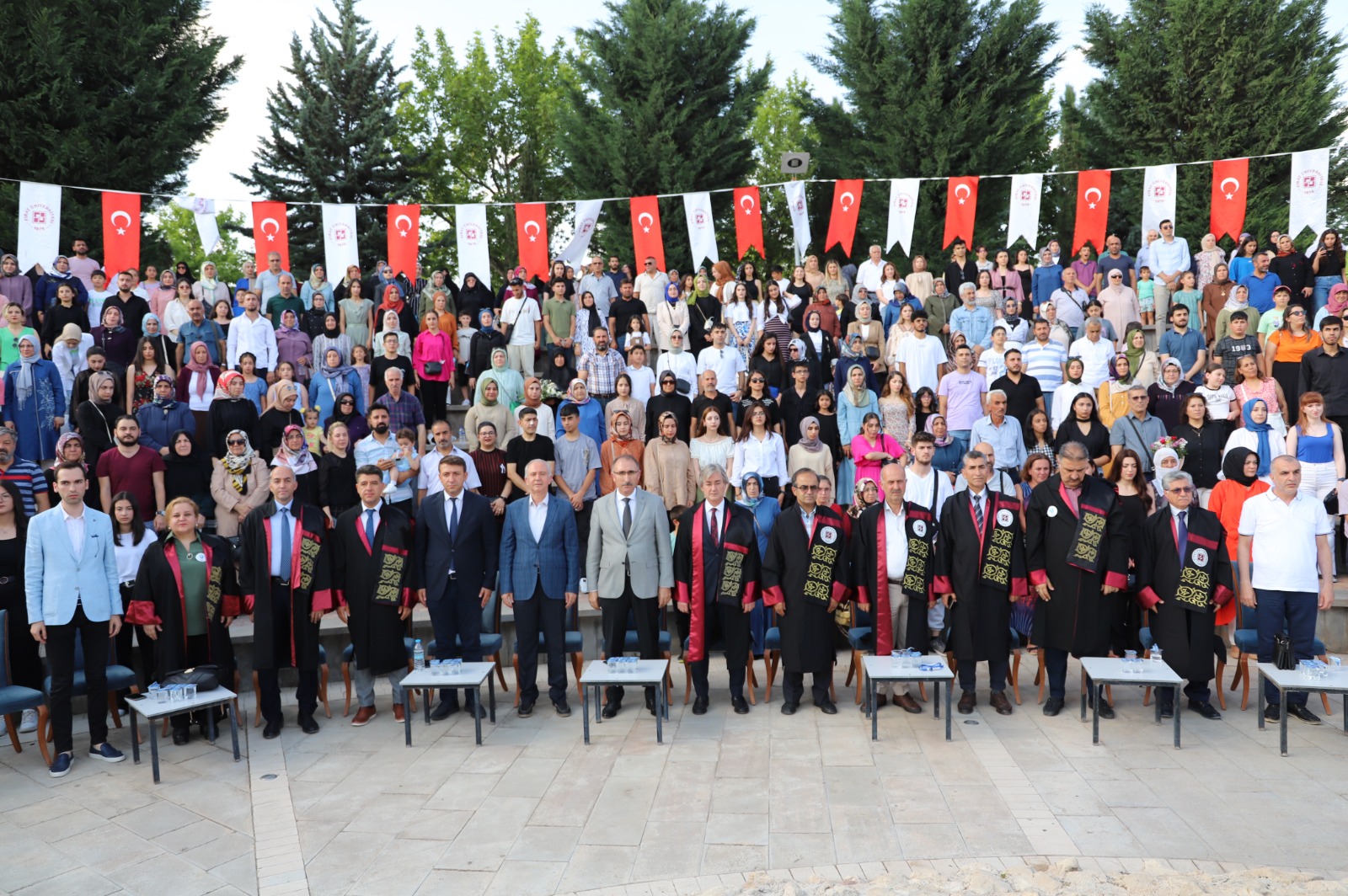 FIRAT ÜNİVERSİTESİ’NDE MEZUNİYET HEYECANI