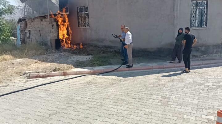 YURTBAŞI’NDA KORKUTAN YANGIN