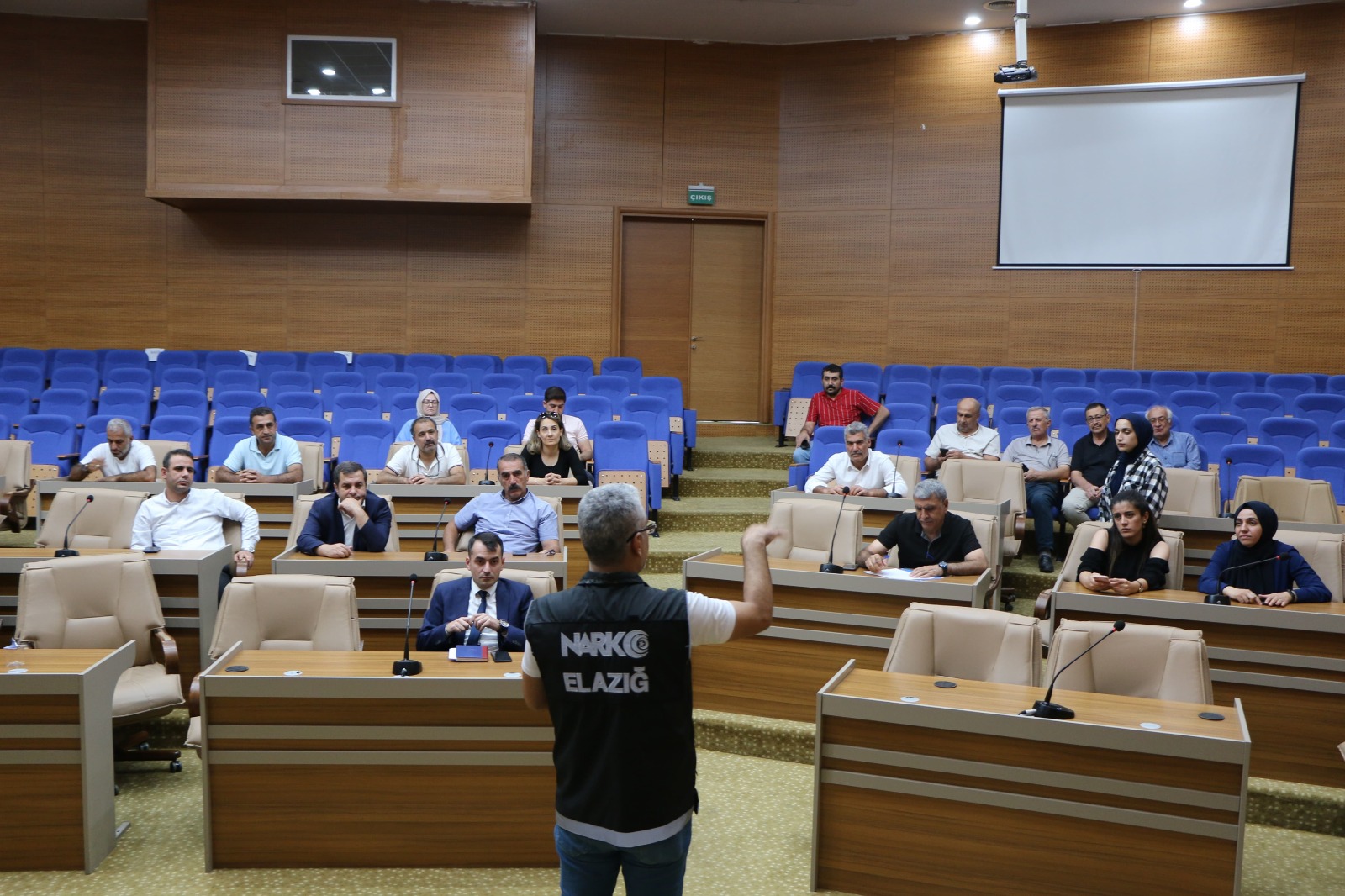 Elazığ İl Özel İdaresi’nde “En İyi Narkotik Polisi Anne” Proje Sunumu Gerçekleştirildi