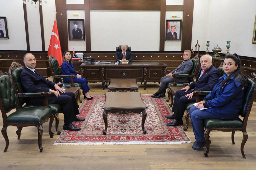 Cumhuriyetimizin 100’ üncü Yılına Mektup Elazığ Valisi Dr. Ömer Toraman ‘a teslim edildi.