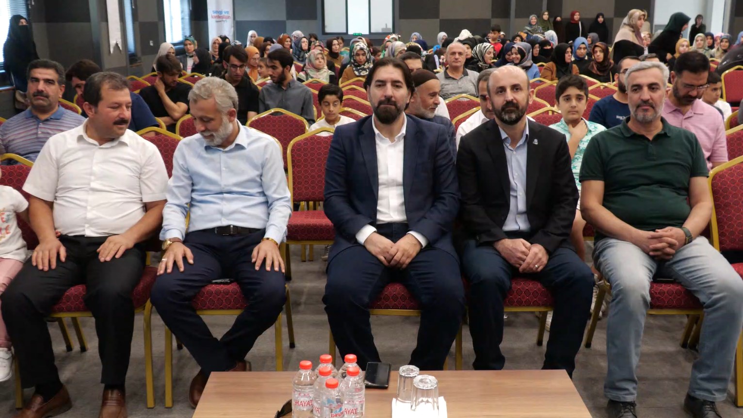 ELAZIĞ’DA “SON KALEMİZ AİLE” KONULU KONFERANS DÜZENLEDİ