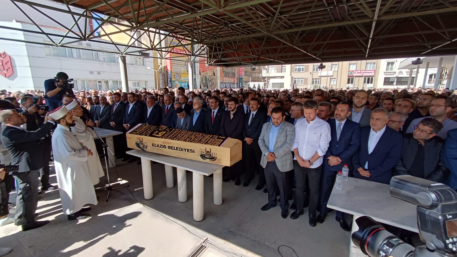Tahir Öztürk, son yolculuğuna uğurlandı.