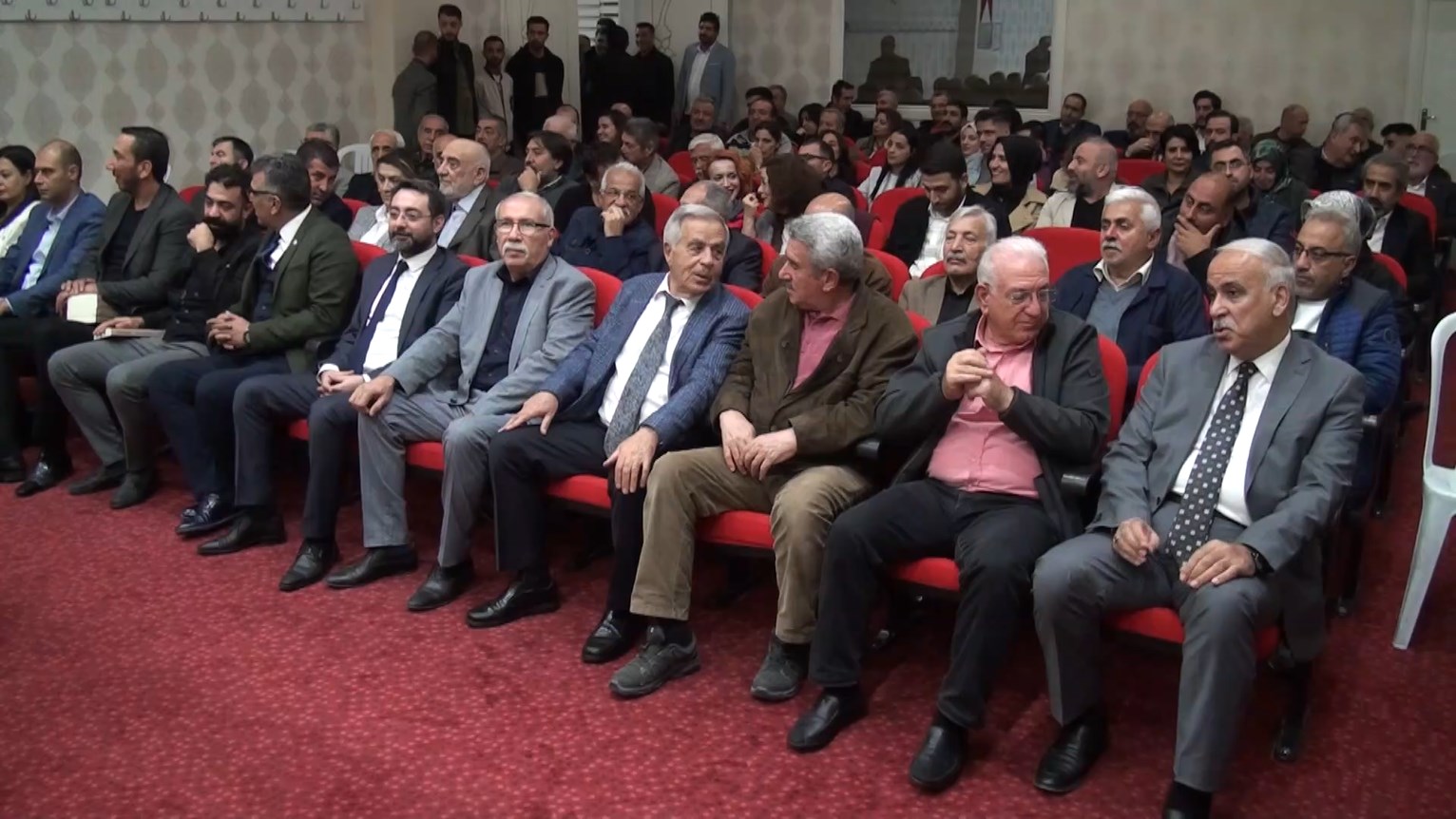 TÜRK OCAKLARI ELAZIĞ ŞUBESİ TARAFINDAN “BİR BİLİM İNSANININ GÖZÜYLE DÜNYADA VE TÜRKİYE’DE BİLİM” KONULU KONFERANS DÜZENLENDİ