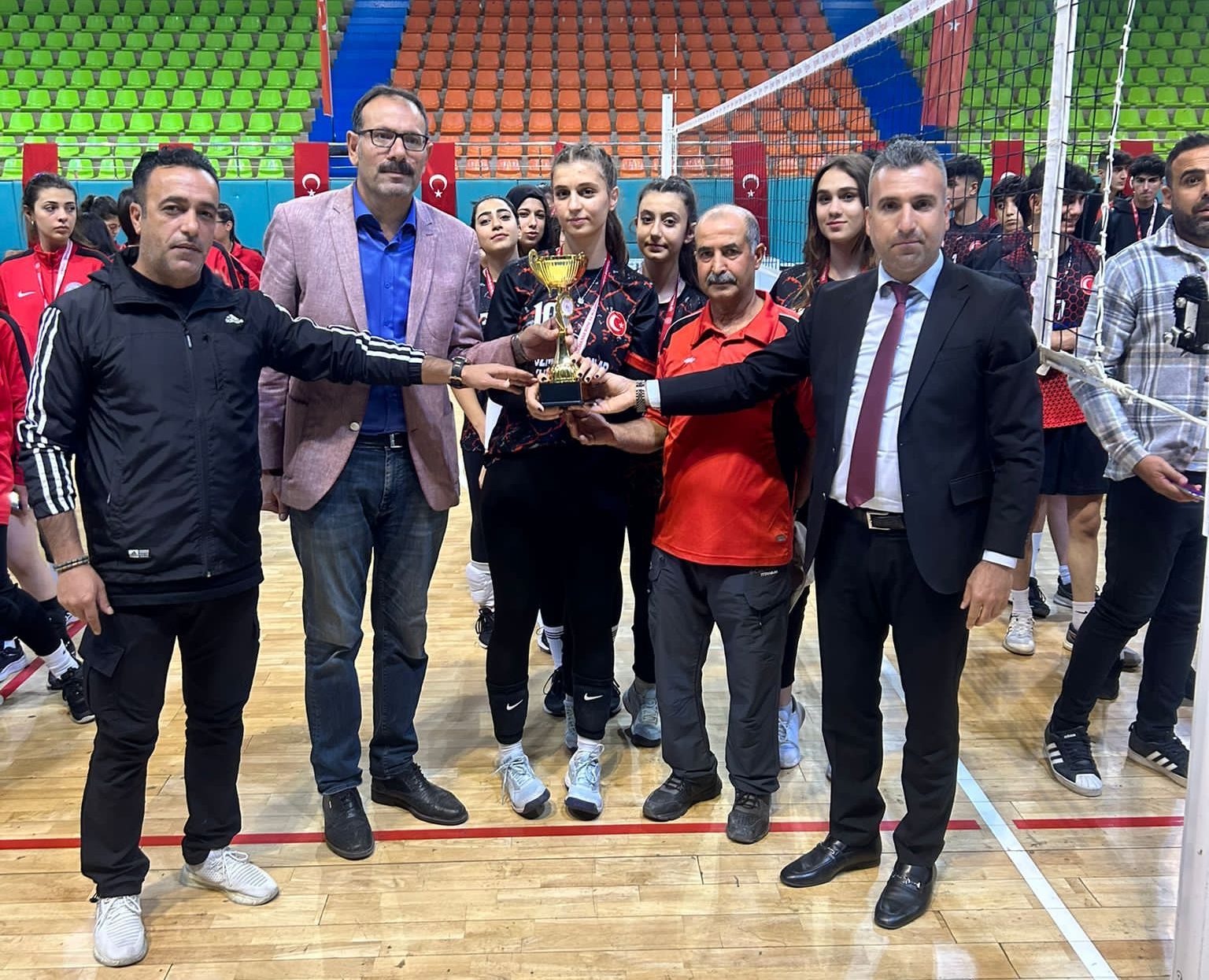 OKUL SPORLARI GENÇLER VOLEYBOL SONA ERDİ.