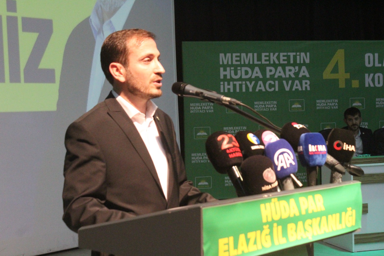 YASİN KAVAKLI GÜVEN TAZELEDİ
