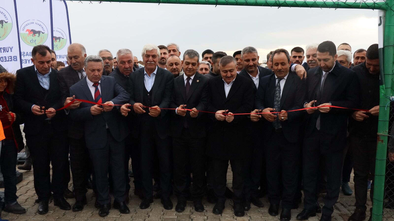 YURTBAŞI FUTBOL SAHALARI AÇILDI